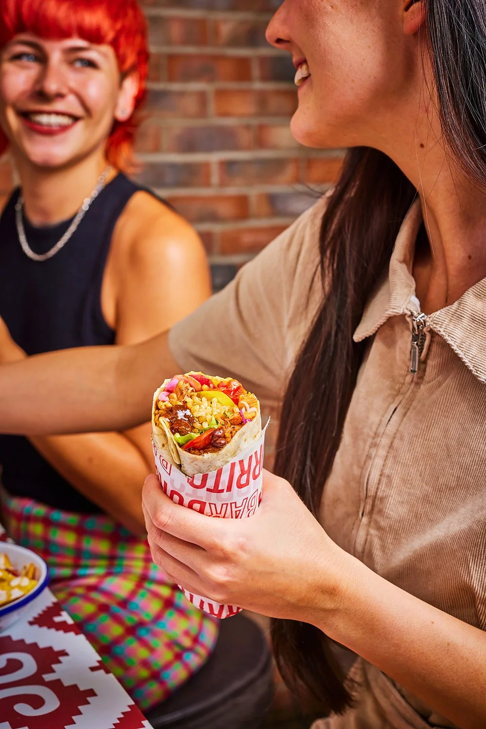 FoodPhotographerLondon_CharlotteNott-Macaire_BarBurrito_GirlsBurritoWindow.jpg