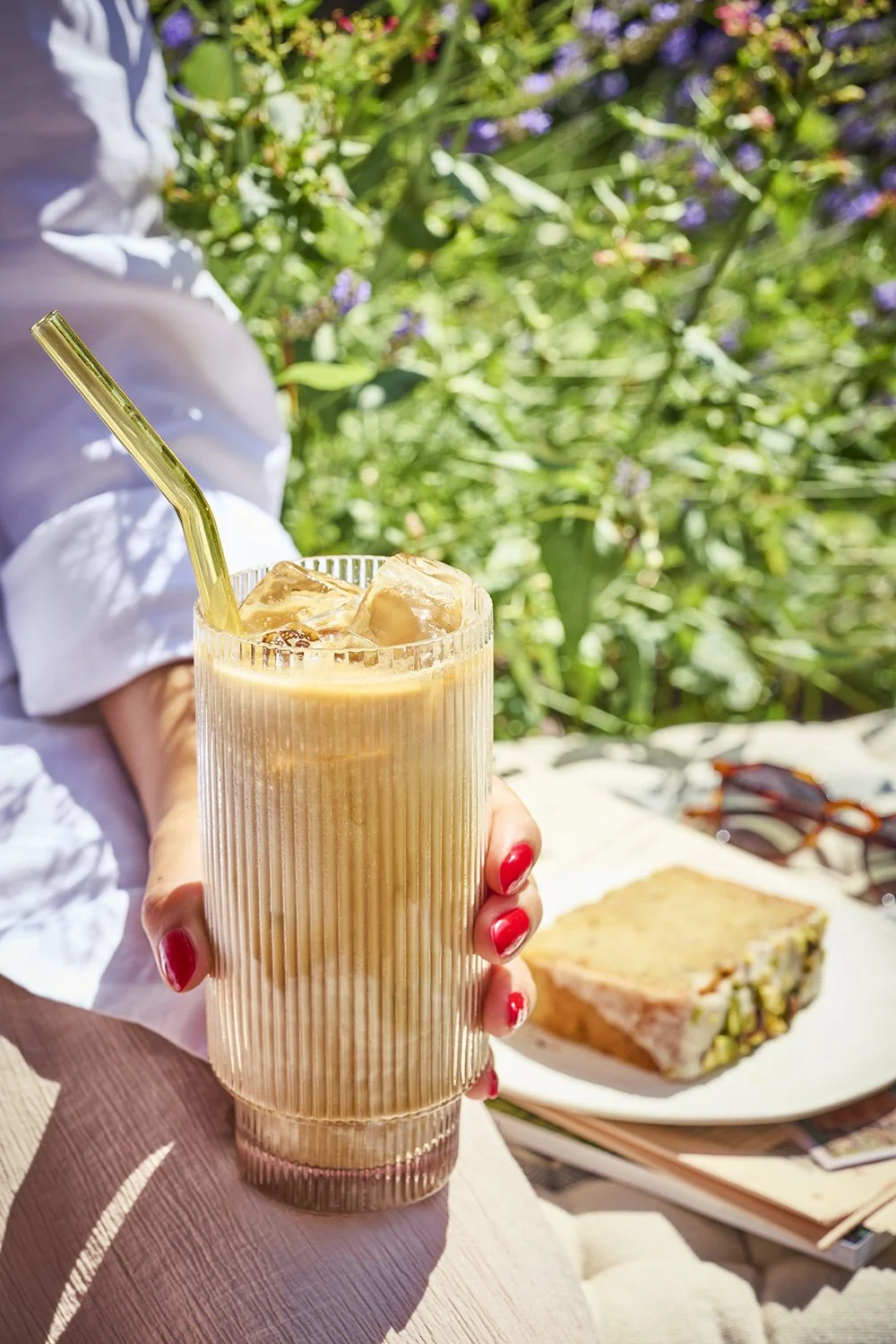 FoodPhotographerLondon_CharlotteNott-Macaire_GrumpyMule_CoffeeOnSofa3.jpg