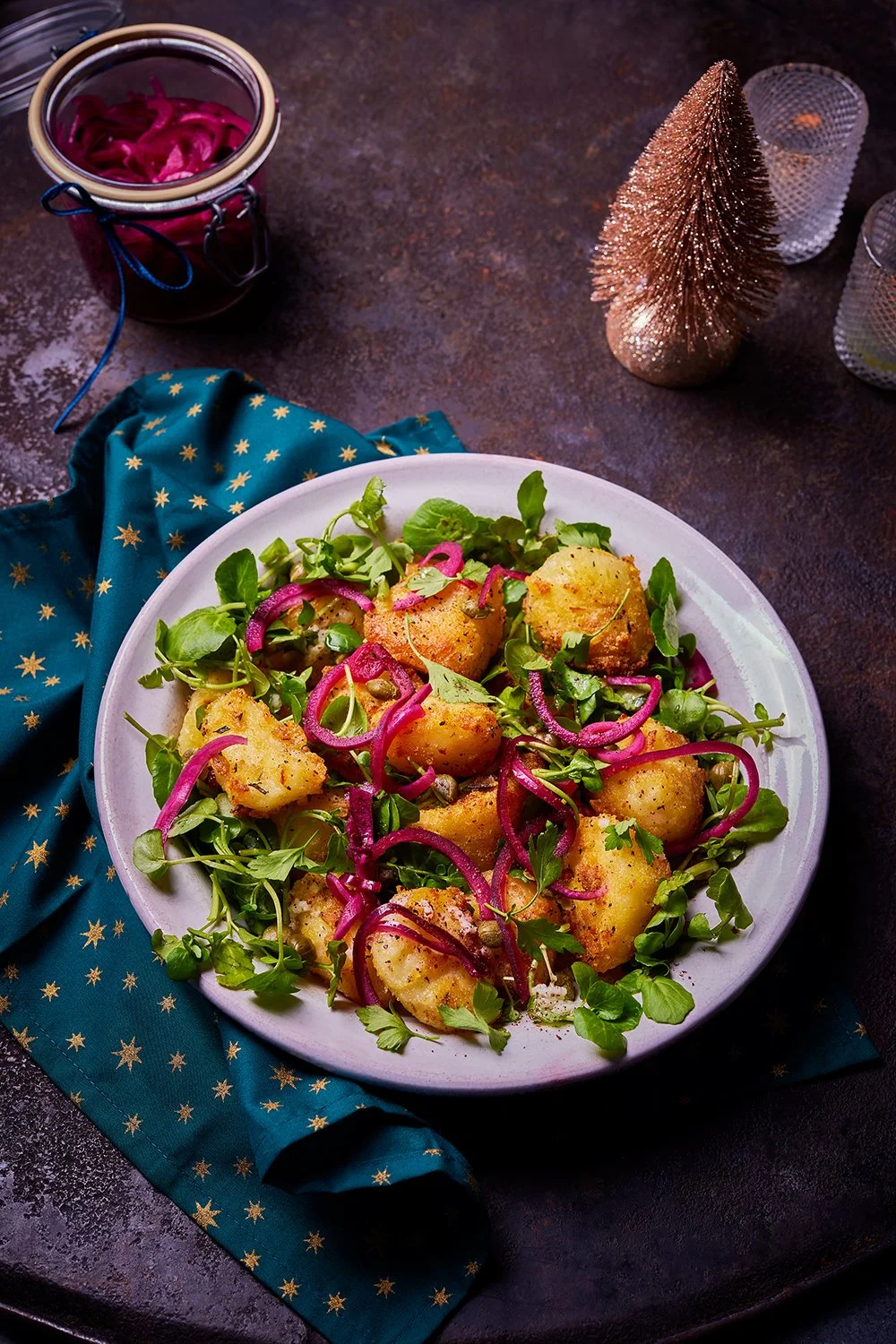 FoodPhotographerLondon_CharlotteNott-Macaire_AVeryVeganChristmas_RoastPotatoSalad.jpg