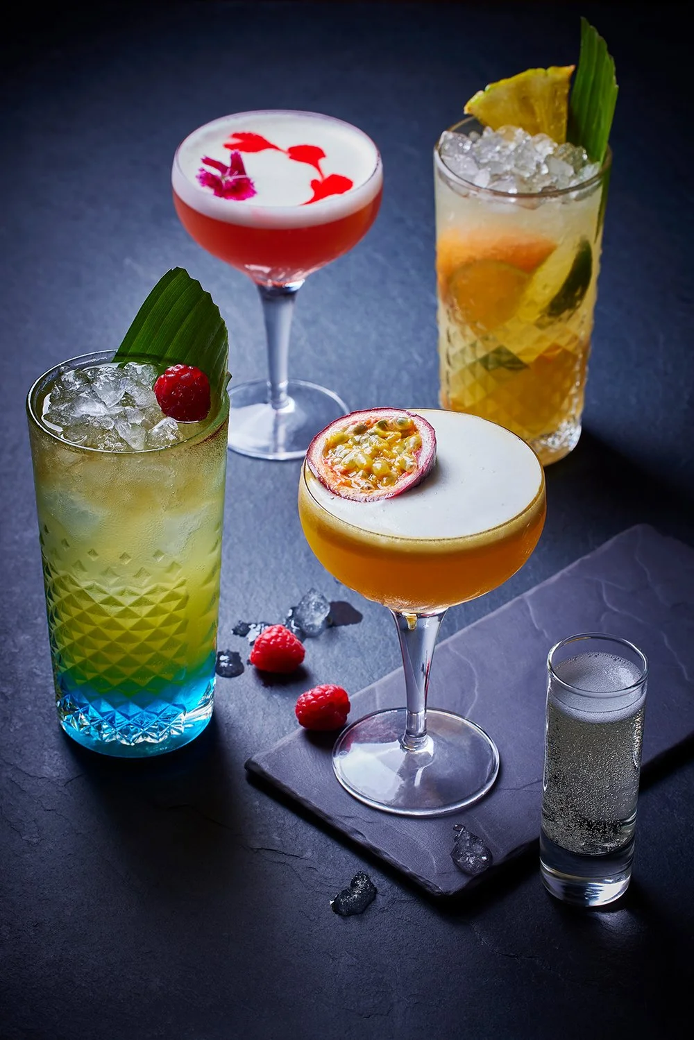 FoodPhotographerLondon_CharlotteNott-Macaire_Puttshack_Cocktails_OnSlate.jpg