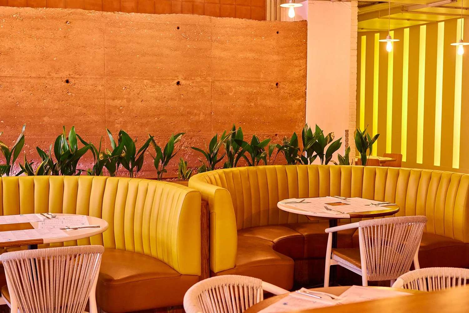 FoodPhotographerLondon_CharlotteNott-Macaire_Wahaca_CoventGardenInteriors.jpg