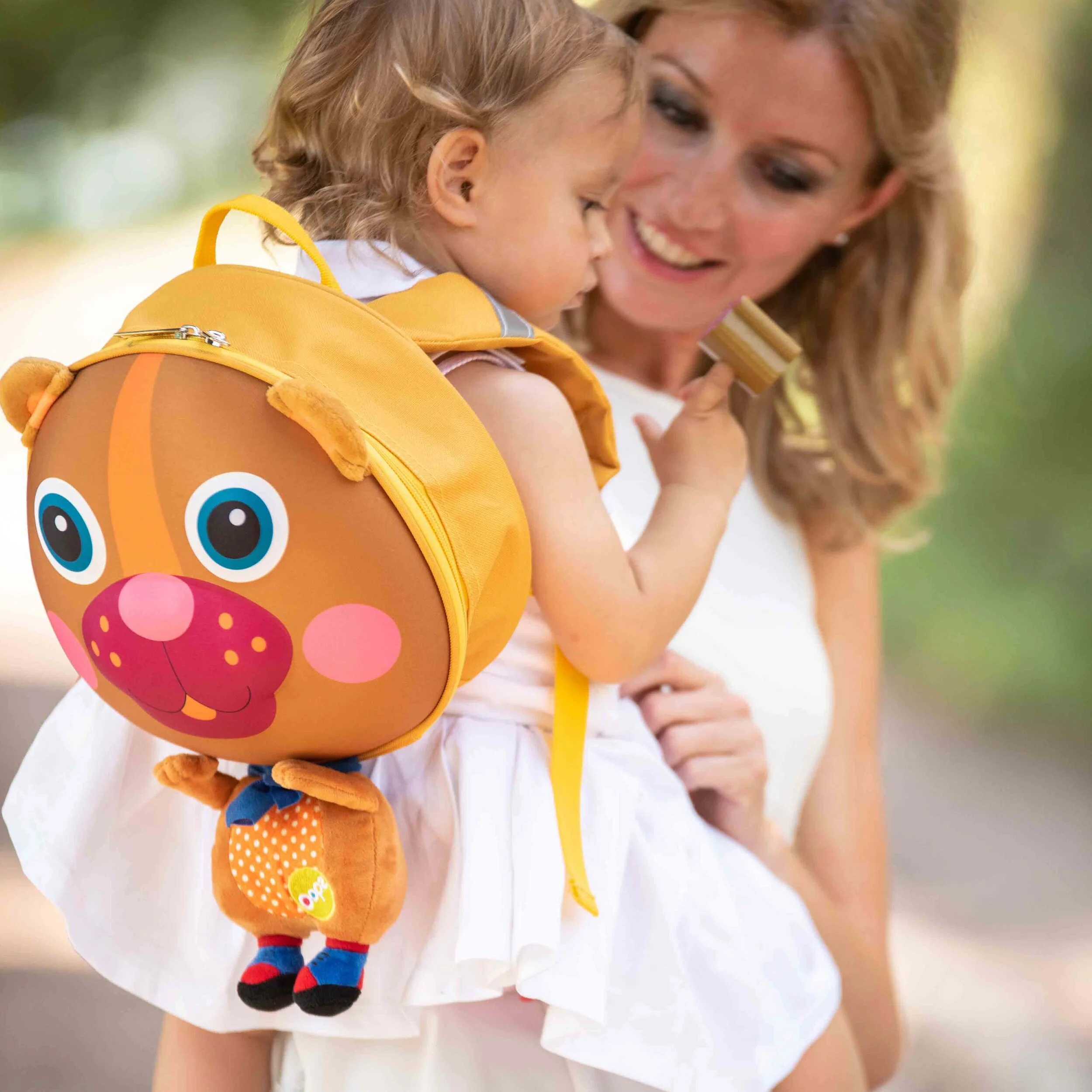 oops-peluche-backpack-orso-zainetto-corpo-babylove2000-lifestyle.jpg
