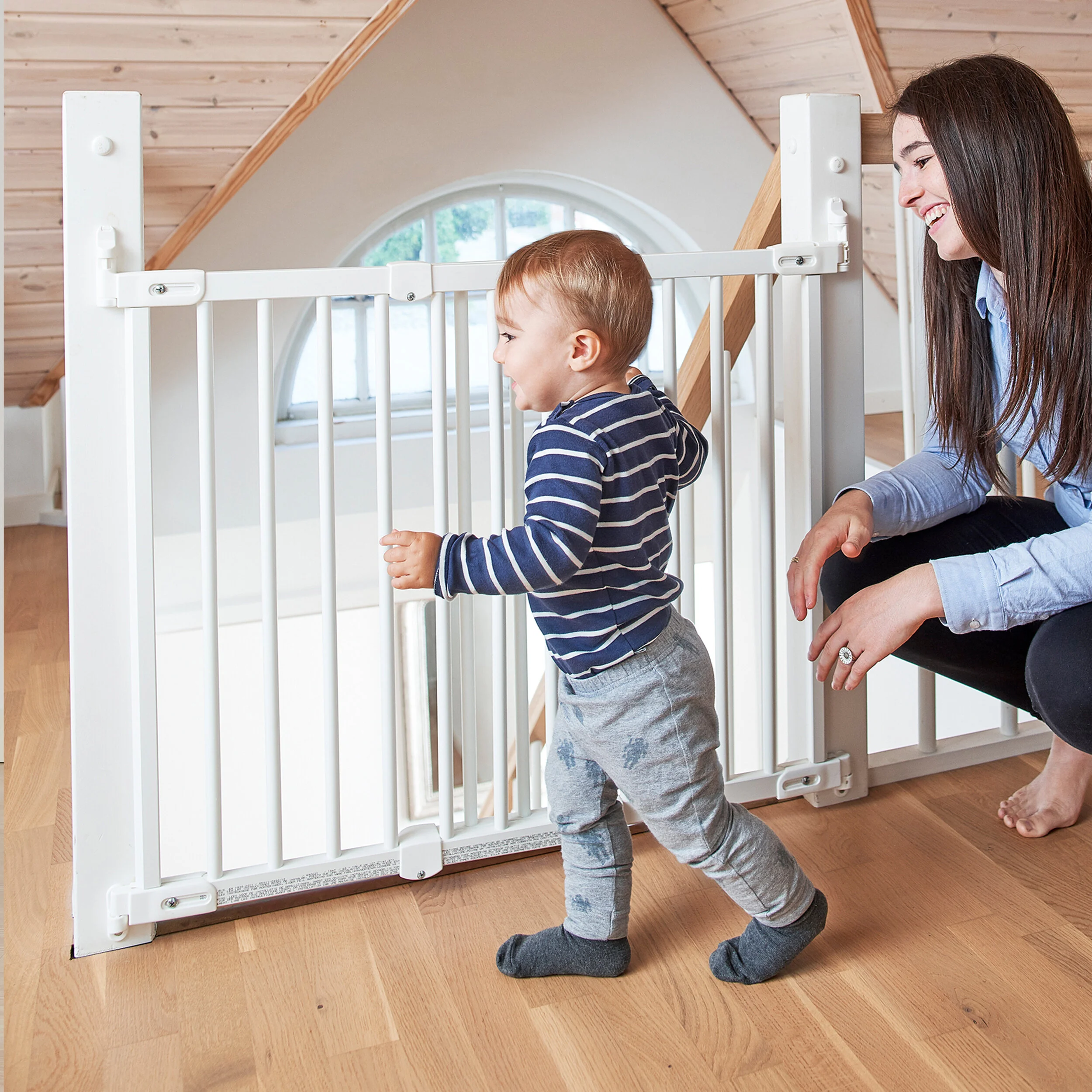 BabyDan Blocca Armadi Di Sicurezza Per Bambini – Confezione 2 Pezzi – Senza Viti – Per Ante Con Maniglie