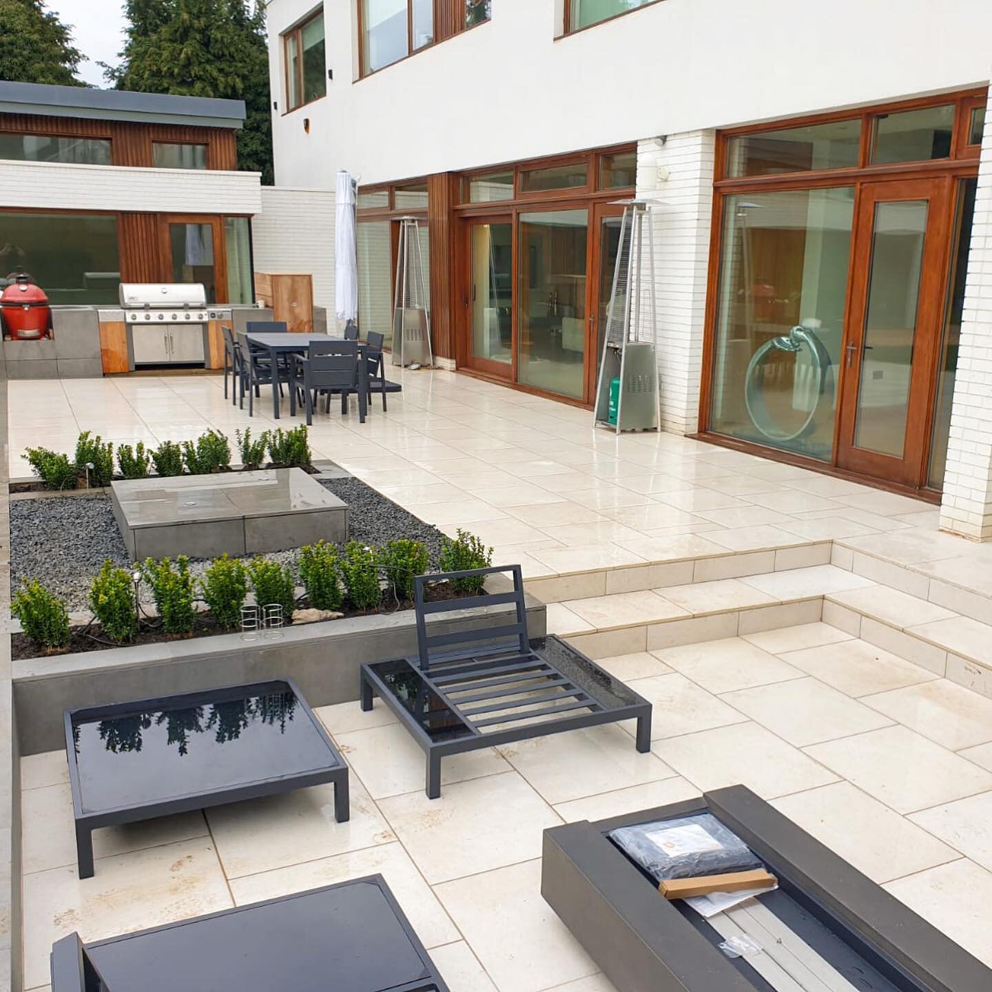 Delighted to finally share this amazing garden transformation... it&rsquo;s truly a garden that dreams are made of. Imagine relaxing in this fantastic space this summer... Oh, and did we say it even has a Mr Whippy machine🍦🍦🍦 Swipe for more and th