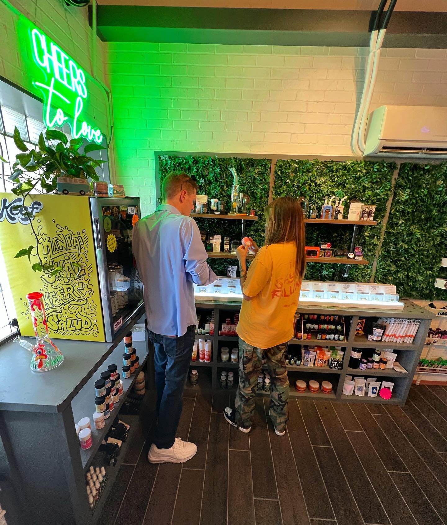 On-site compliance checks and simulation audits &mdash; we do it all. Here, @roklubeck is giving @cameronpinkerton23 the rundown on specific packaging and labeling requirements and upcoming changes to better prepare our clients for the shift in regul