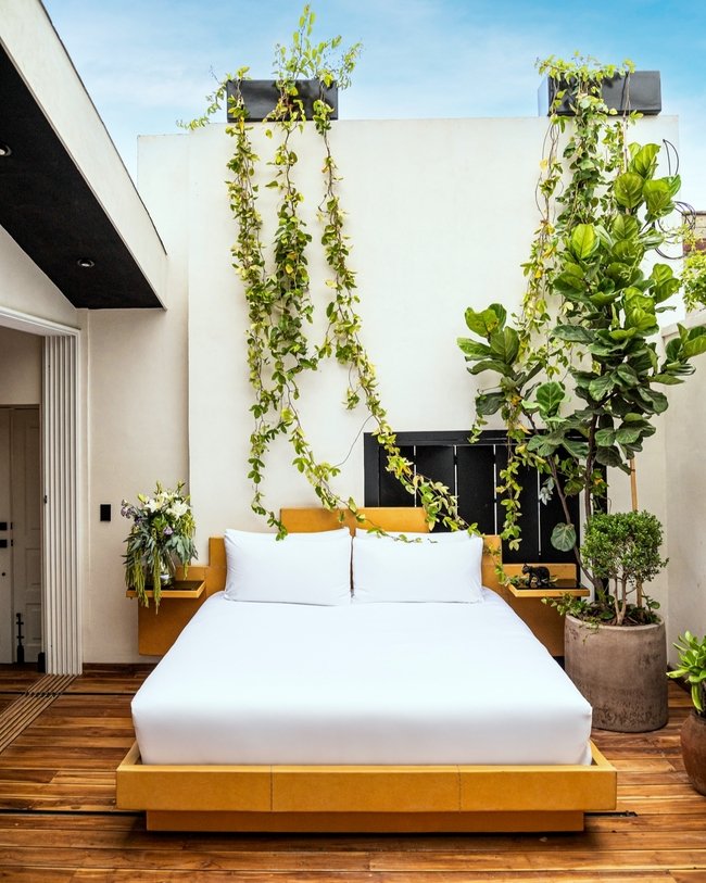 There's something special about lounging outdoors in your own cozy bed that just hits the spot. We can't stop dreaming about the new master suite, Cilene, at @lavalisemexico.

Hay algo especial en recostarse al aire libre en tu propia cama c&oacute;m