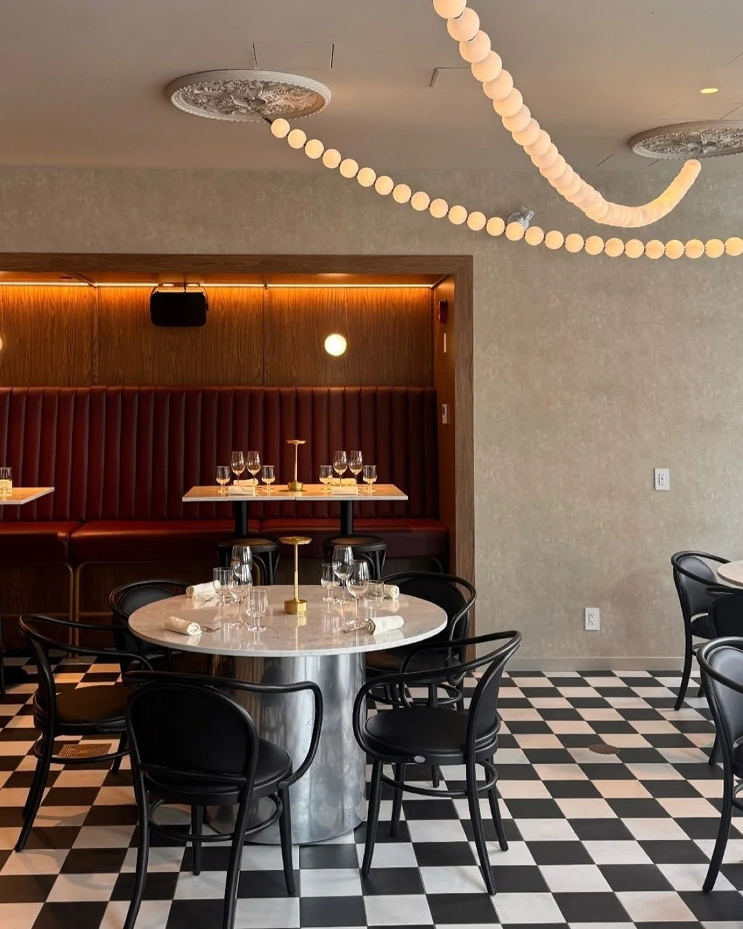 maurice resto 1 (1).jpg