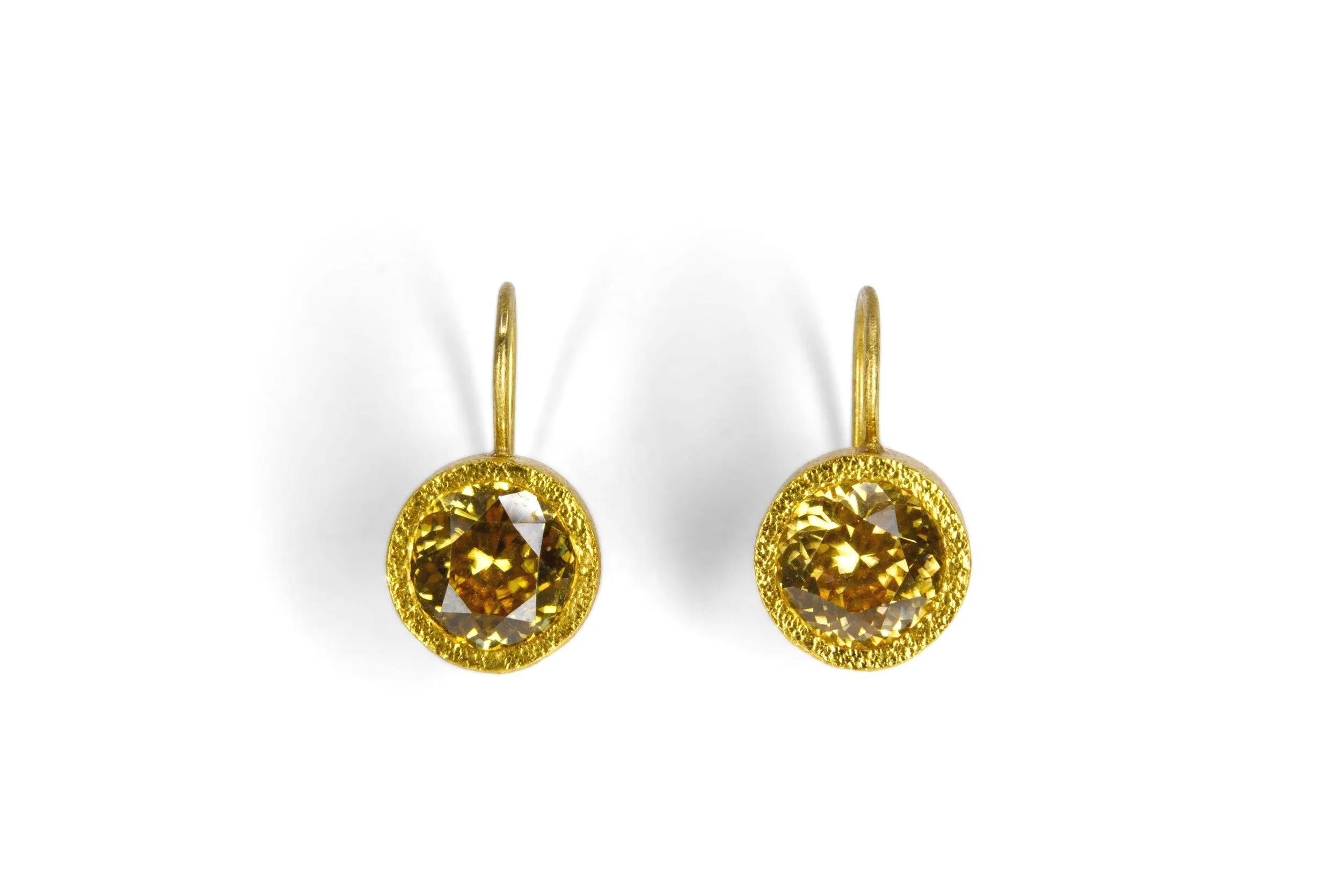 Yellow+Stone+Ears.jpg