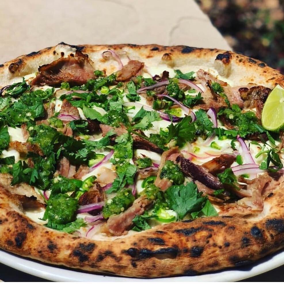 New special alert 🚨 
Pizza Carnitas ✨
Slow roasted pork  Serranos  Red Onions  Cilantro  Salsa Verde  Fresh lime juice 🍋
@carmine1.0 

#napoli #foodporn #foodie #settebello #settebellohenderson #pizza #pizzaiolo #neapolitanpizza #instagood #delish 