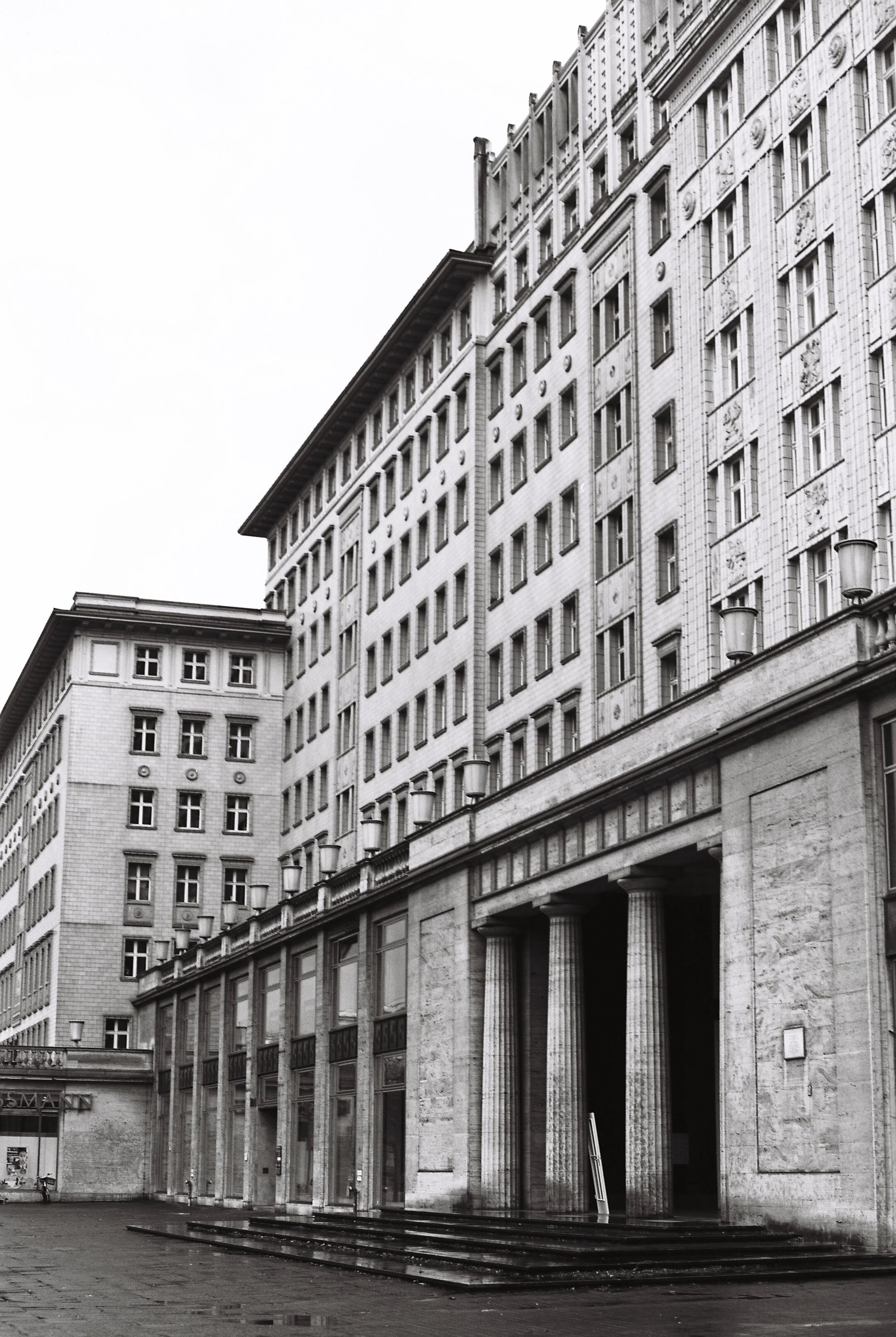 R1-04263-0014.JPG