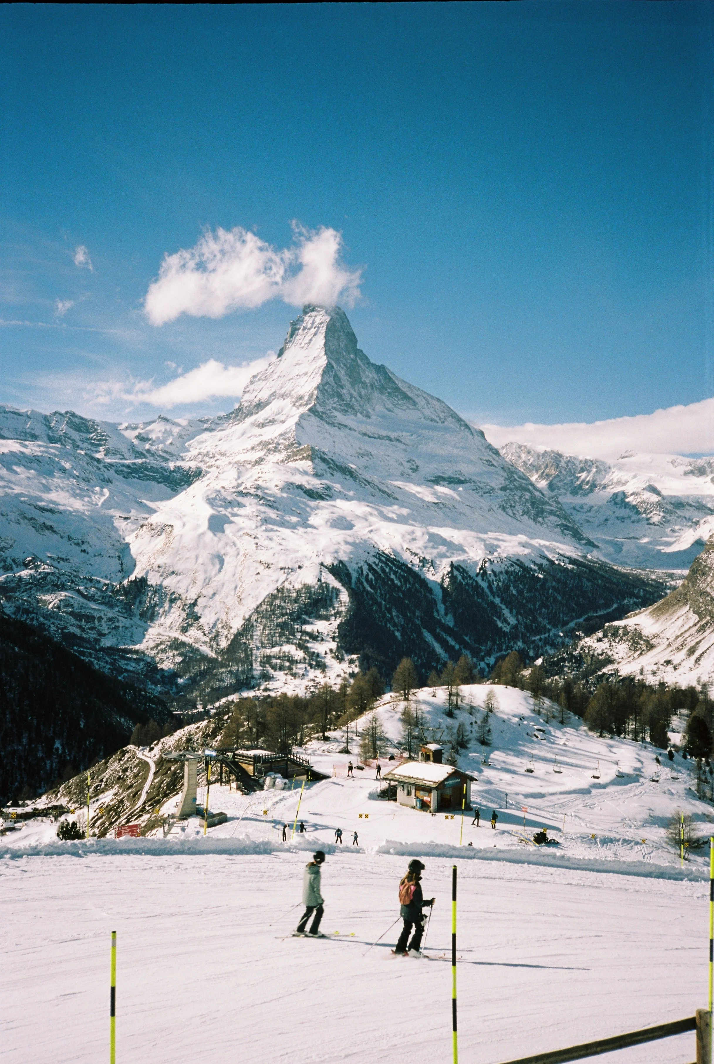 R1-01821-006A.JPG