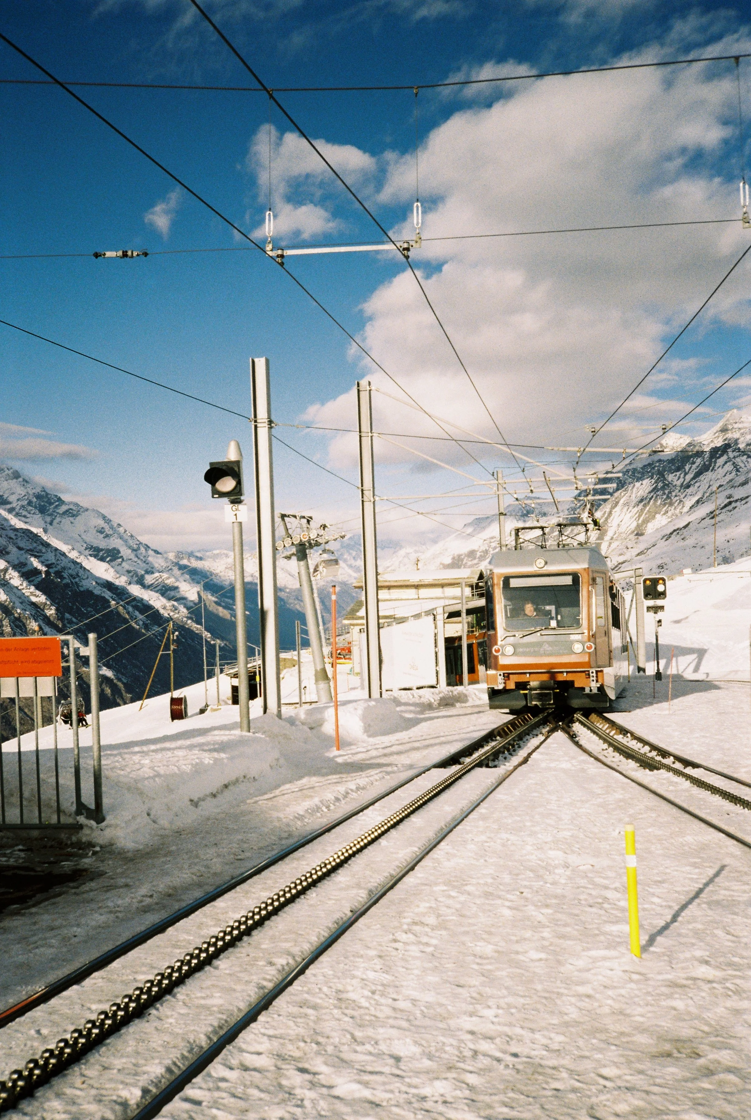 R1-01819-0004.JPG