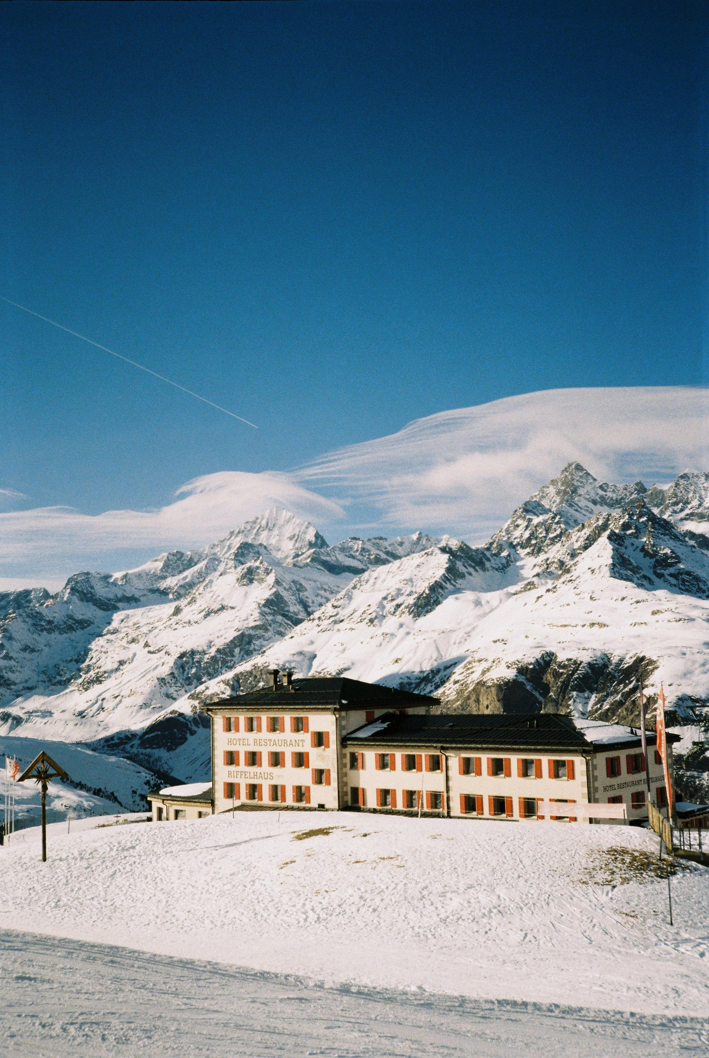 R1-01819-0002.JPG