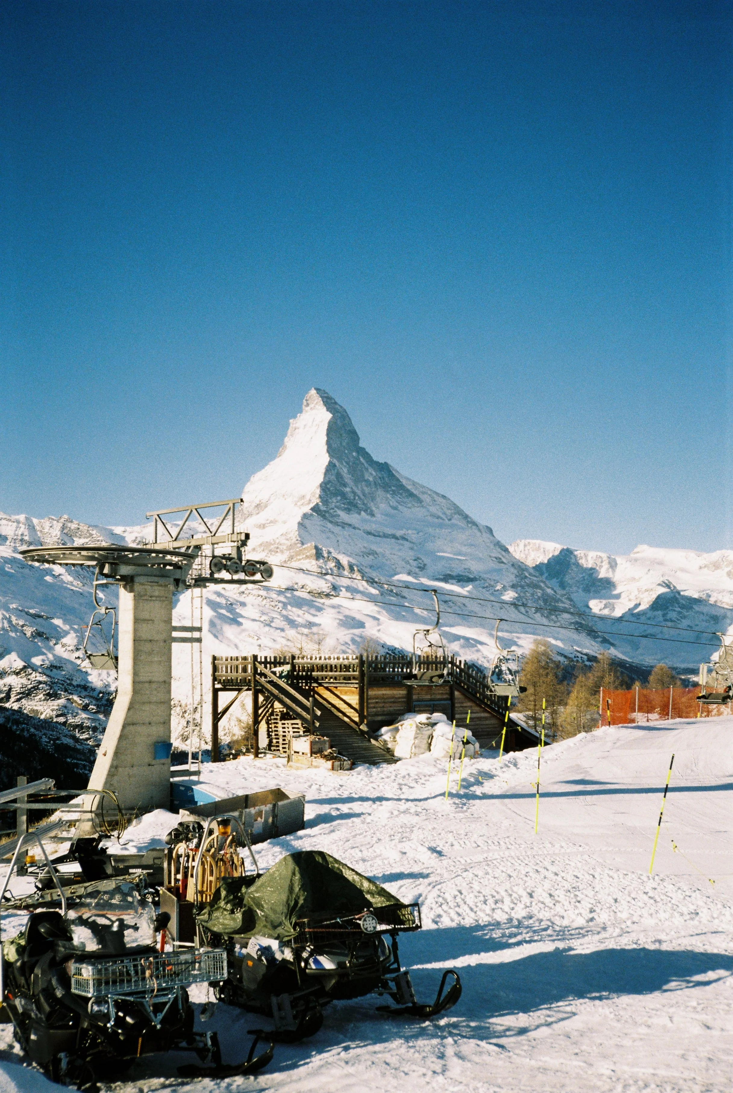 R1-01819-0011.JPG