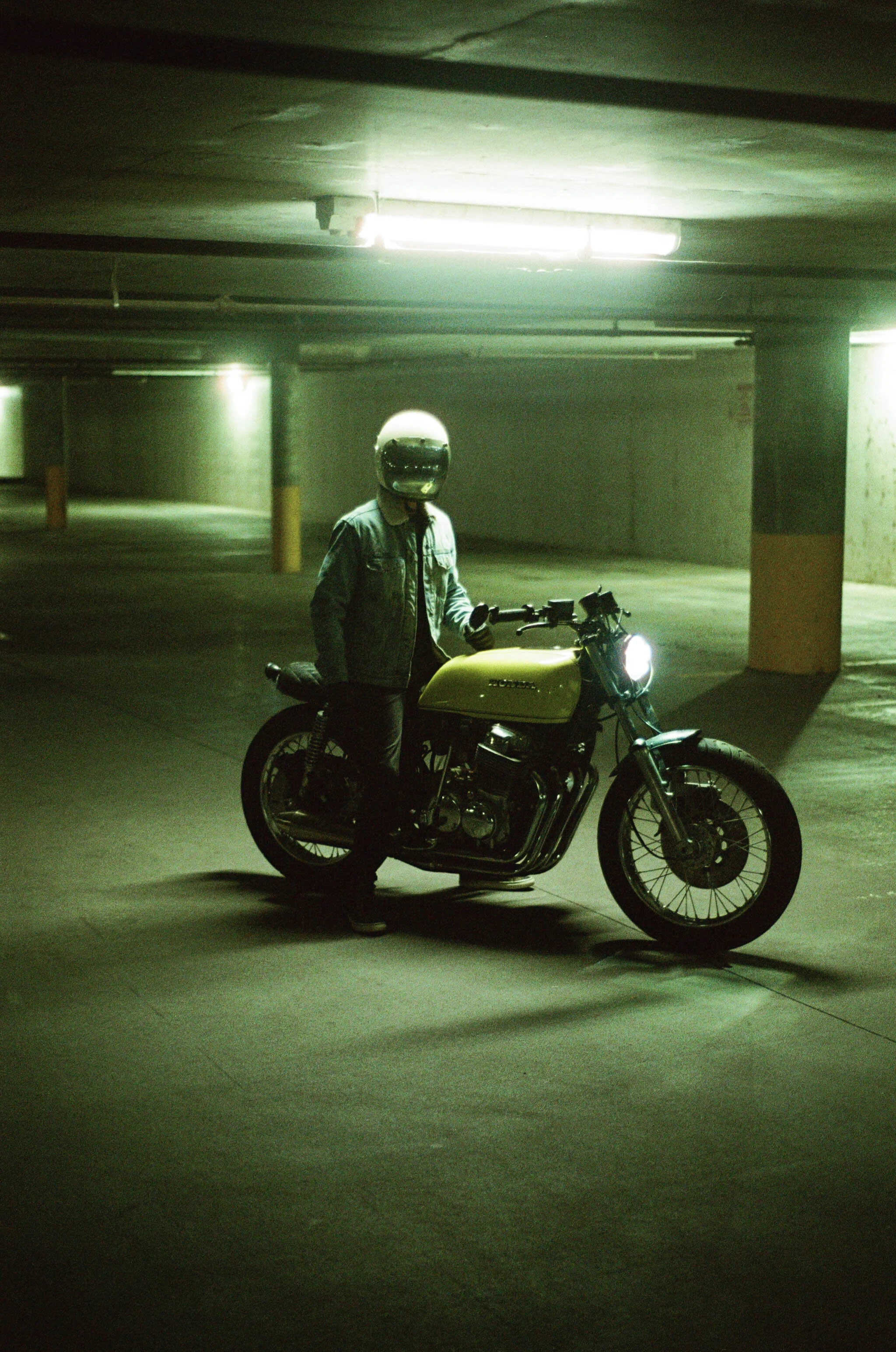 6887-Portra800-11.jpg