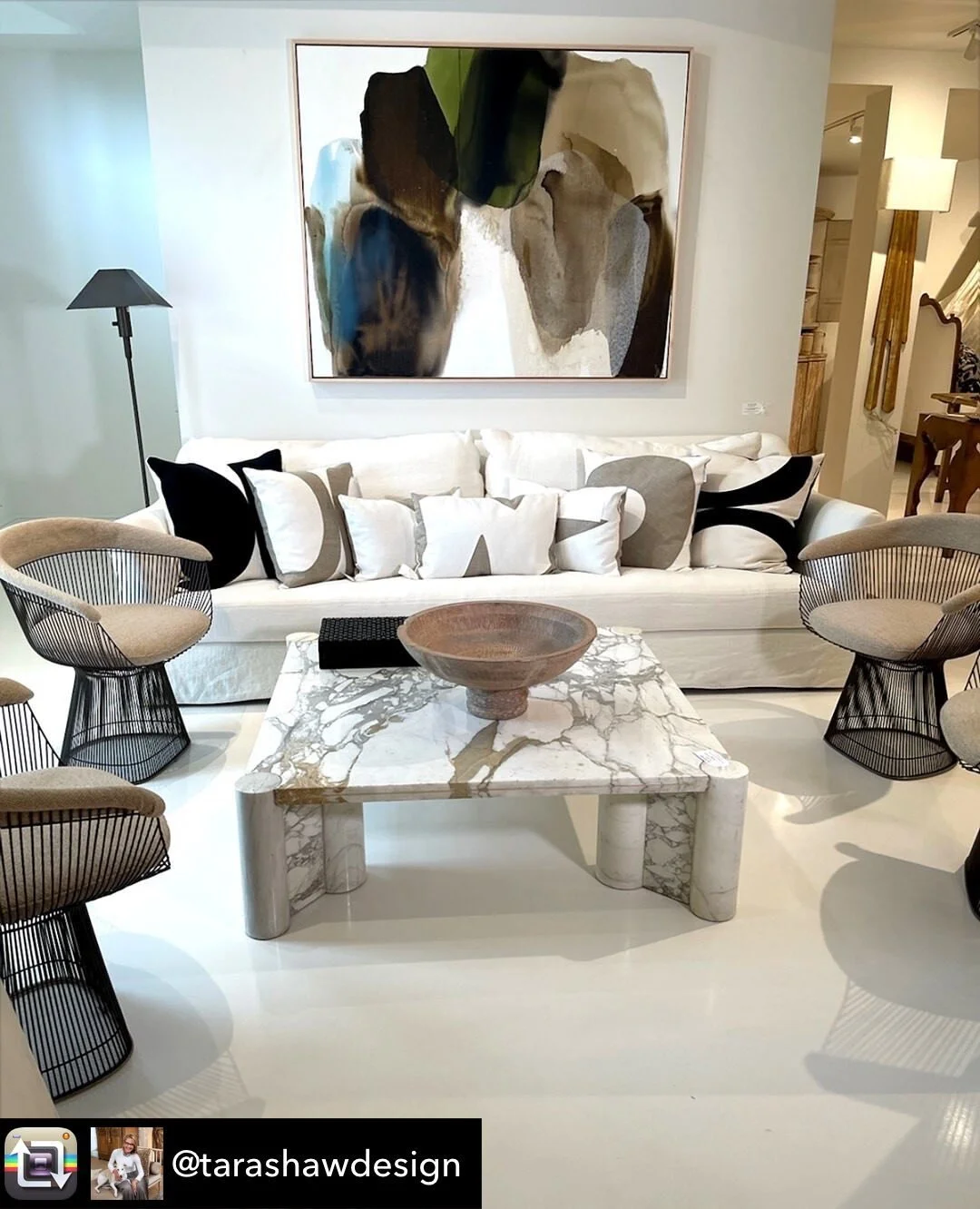 Repost from @tarashawdesign - Conversations are encouraged around this Gae Aulenti coffee table. I wonder what the Warren Platner chairs are saying about the Lynn Sanders art above the Maison Sofa?⁠ 

⁠
⁠
⁠
⁠
#tarashaw #tarashawdesign #tarashawmaison