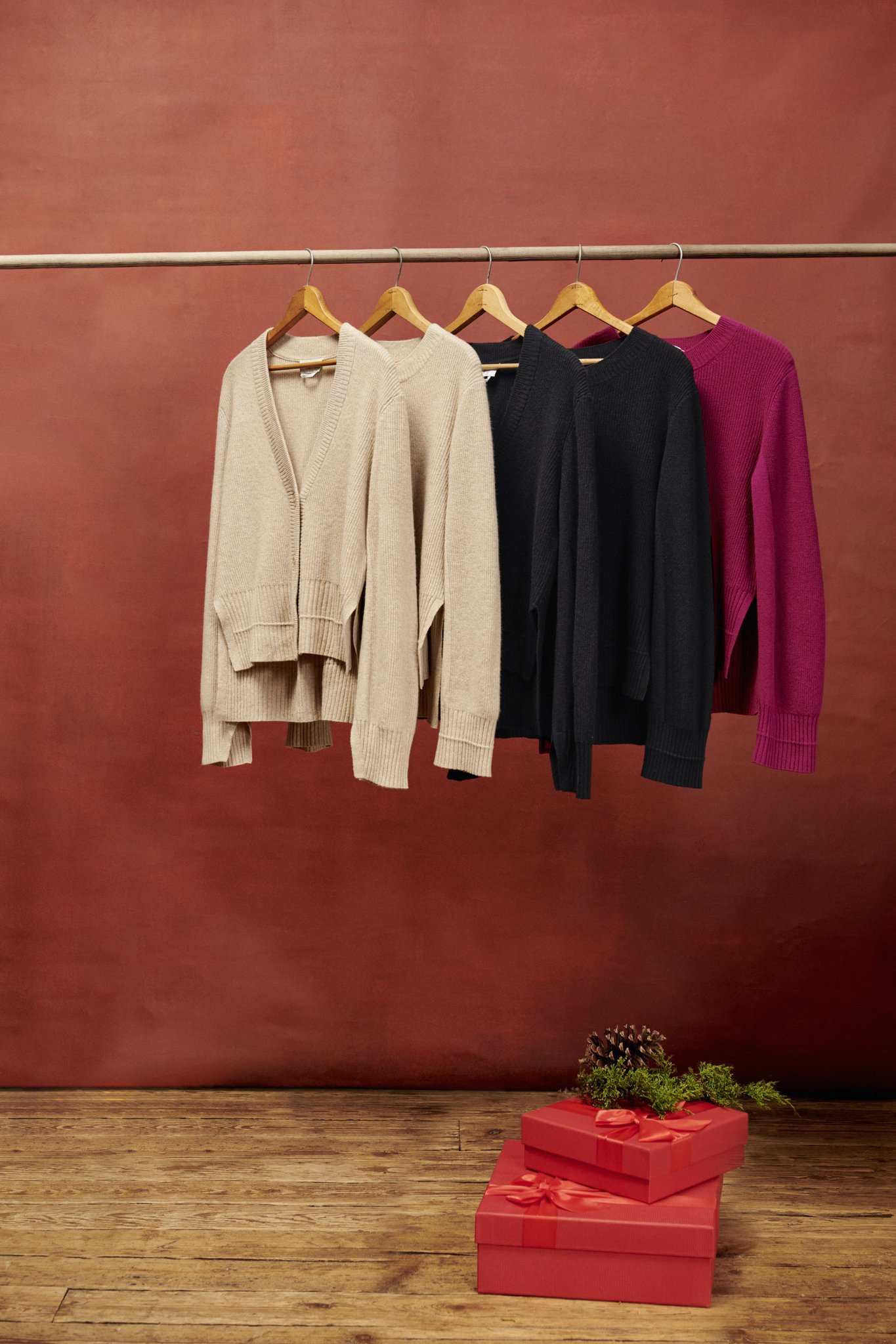 7 FOR ALL MANKIND HOLIDAY GIFT GUIDE 