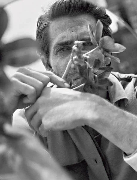 Jake-Gyllenhaal-covers-L’Uomo-Vogue-July-2019-by-Josh-Olins-4.jpg