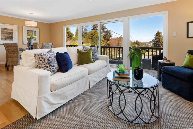 Light and Views in Corte Madera