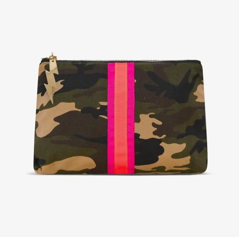 Camo/Hot Pink Clutch Bag - L