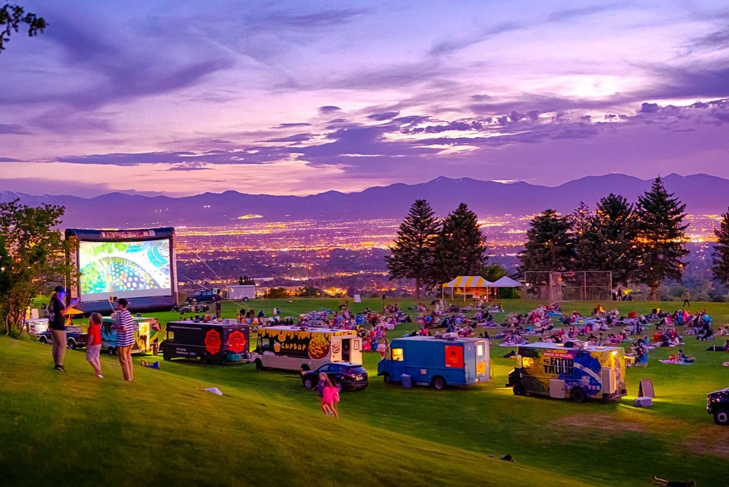 Friday nights this summer just got even better! 

We are so excited to announce our partnership with @ventureoututah.
We are one of the season sponsors and you will see us at the movies in the park every Friday night starting June 4th 🤩

We want to 