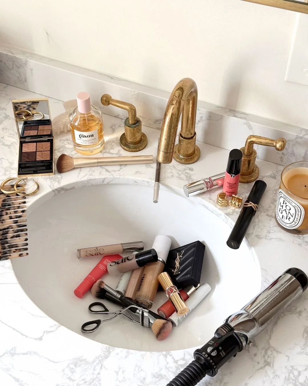 Calling all beauty brands ✨ We want to help you grow!
From PR to social and everything in between, let&rsquo;s take your brand to the next level 💌
Book a free consultation through our bio or send us a DM to get started!

#GalMedia