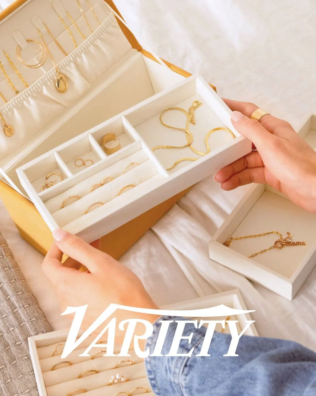 Named by @Variety as one of the best gifts for women, the @madebymary Travel Jewelry Case brings effortless organization to everyday luxury ✨ 

#GalMedia