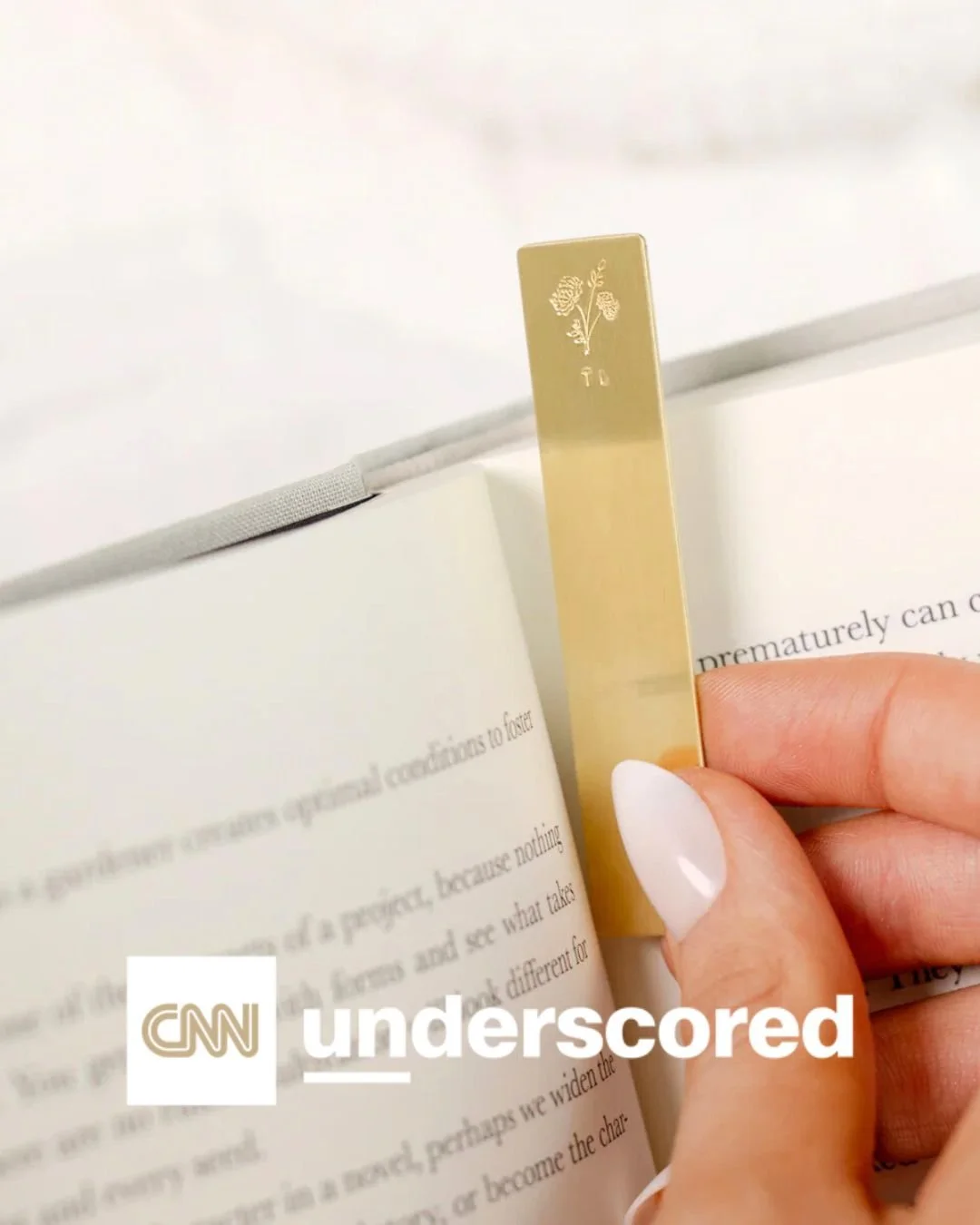Featured in @cnnunderscored The 29 Best 50-Year Anniversary Gifts 🤍
@madebymary Birth Flower Bookmark is a timeless, personalized piece made to celebrate a love that lasts

#GalMedia