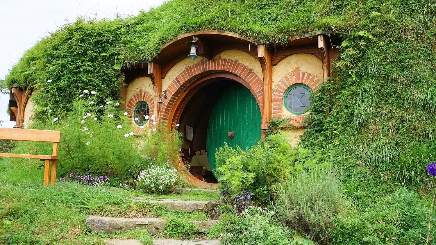Bilbo Baggins' home in Hobbiton in New Zealand