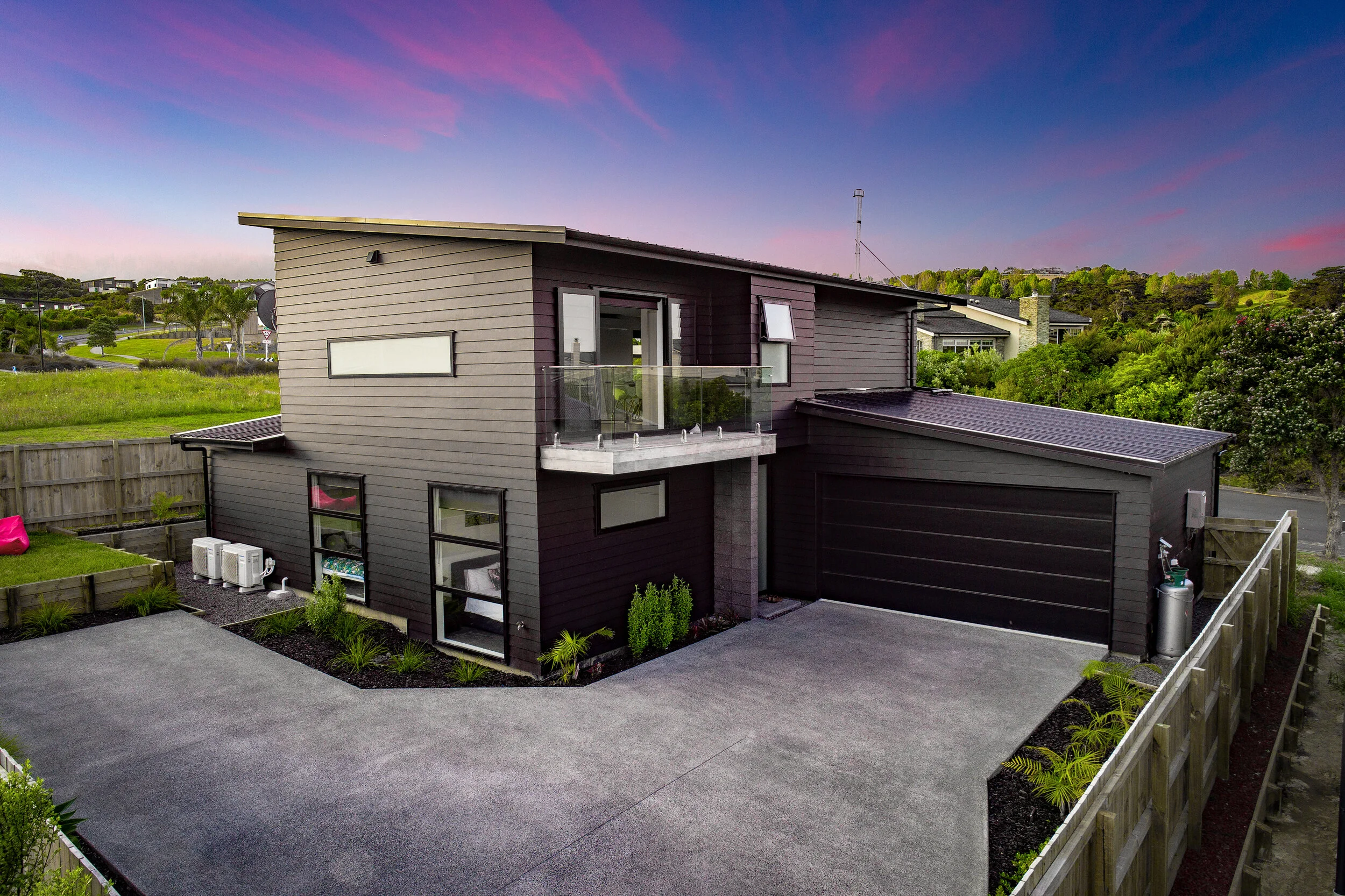 22 Trevelly Pl (Aerial)-3.jpg