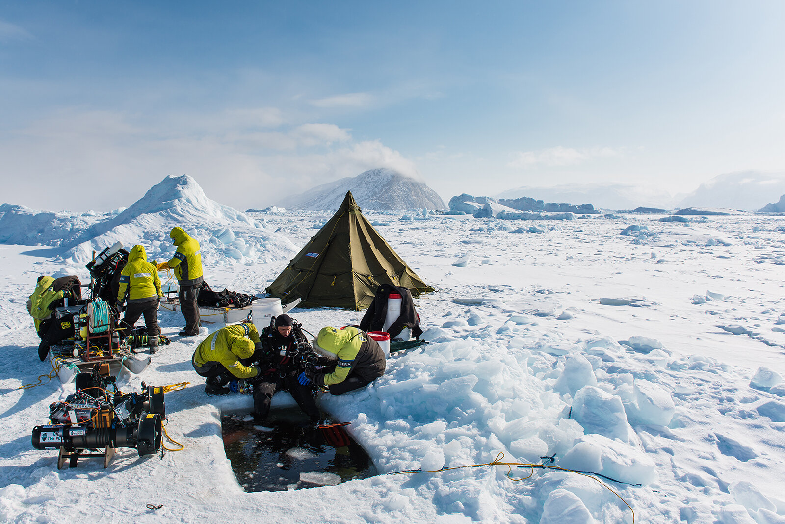 Polar divers are about to go diving under the ice in Greenland