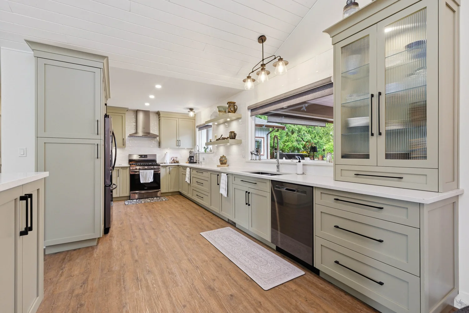 23541 24 ave photo 12