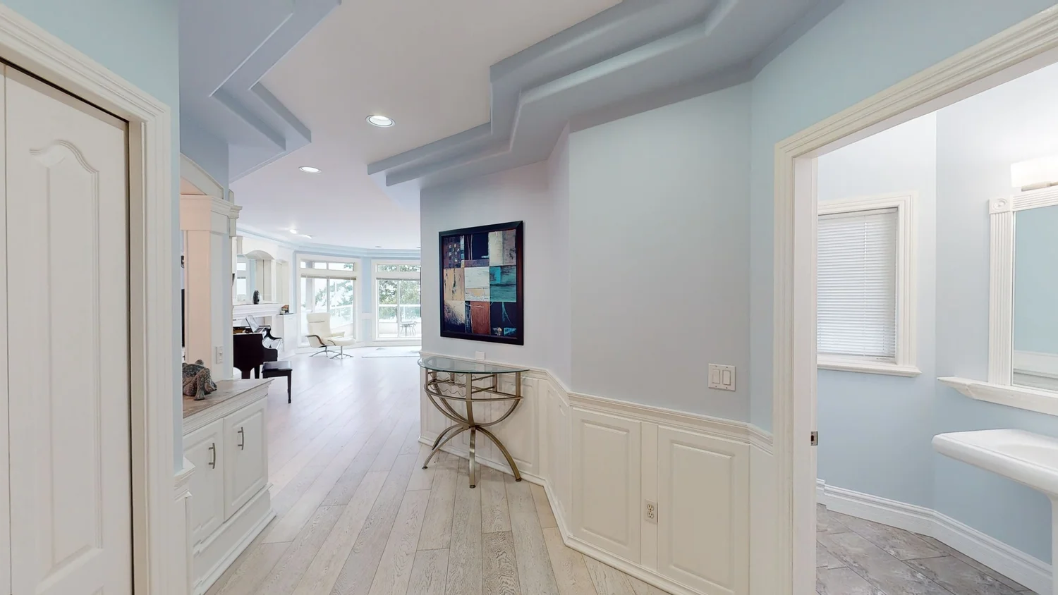 14937 Blackwood Lane, White Rock photo 2