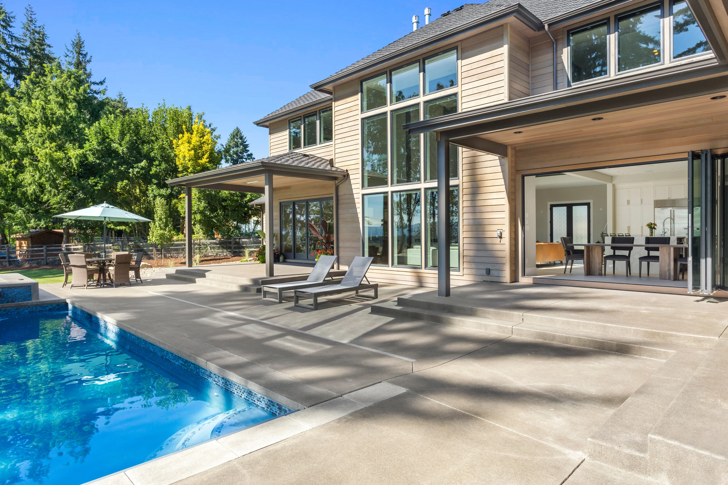 White Rock & South Surrey Houses with Pools