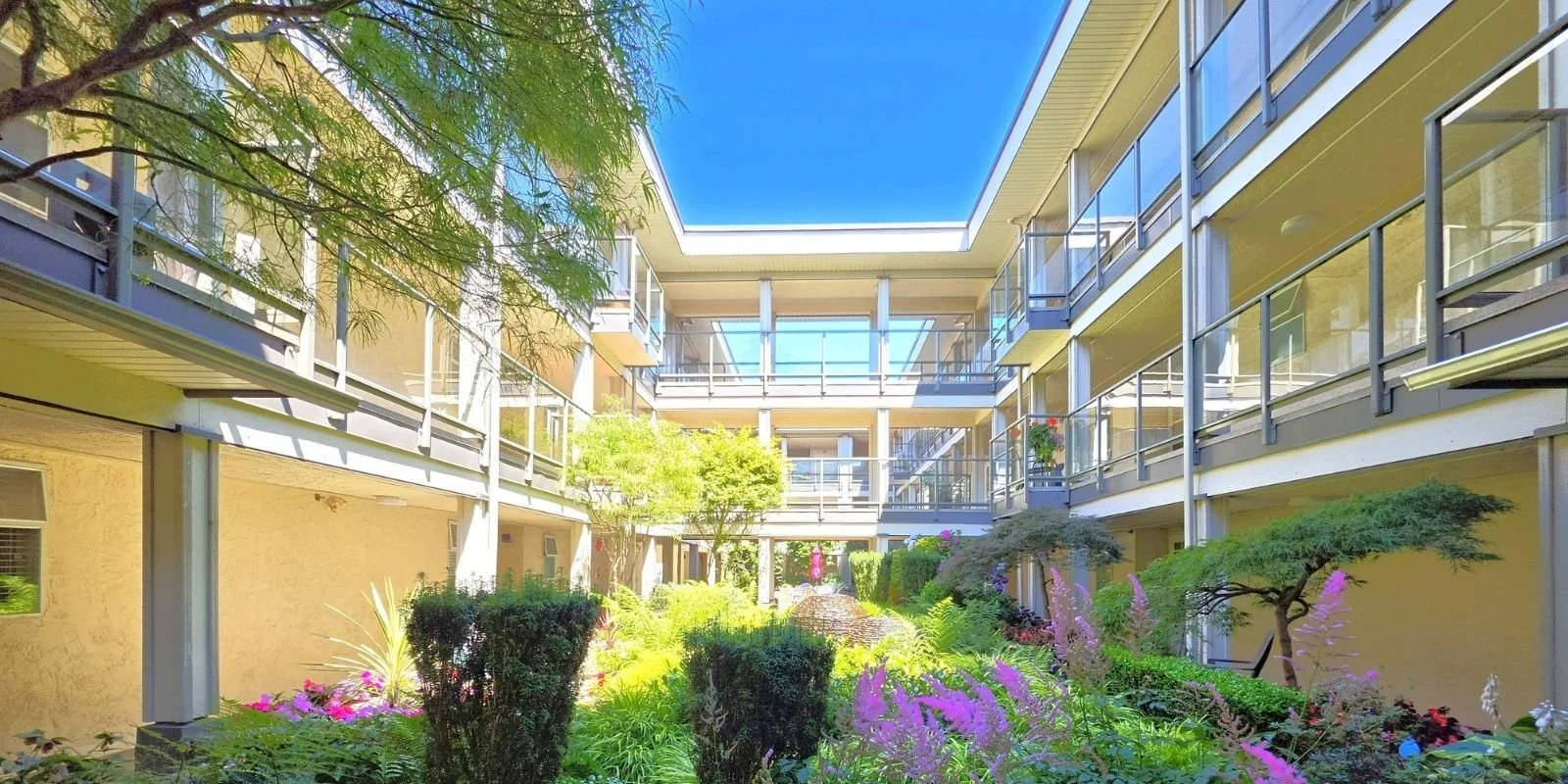 Just Listed: Spacious Top-Floor Condo at The Courtyards South Surrey