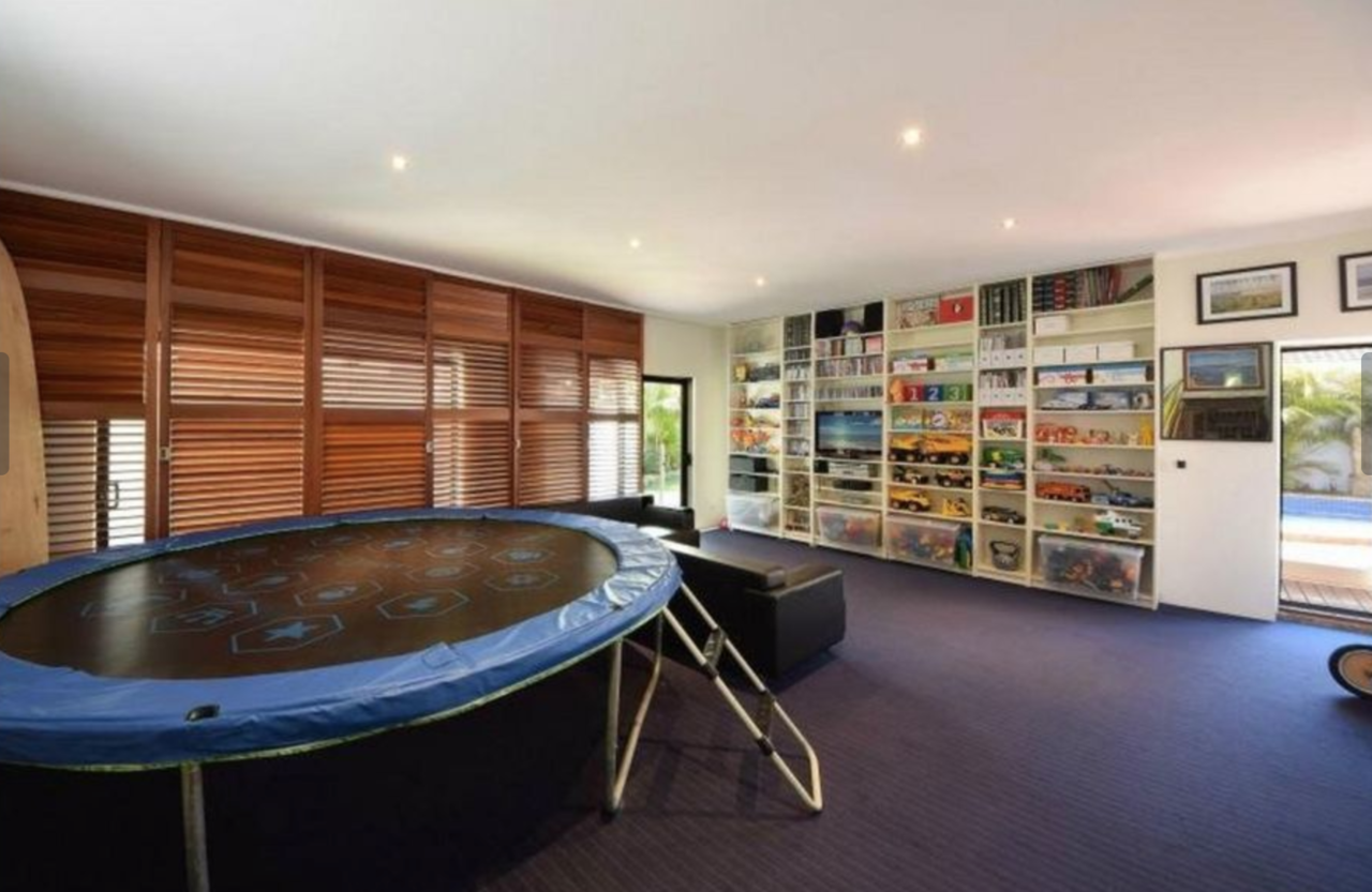 Terrible Real Estate Photo of the Week