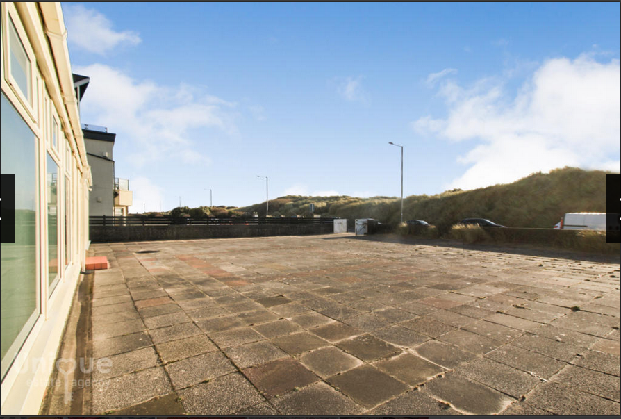 Terrible Real Estate Photo of the Week