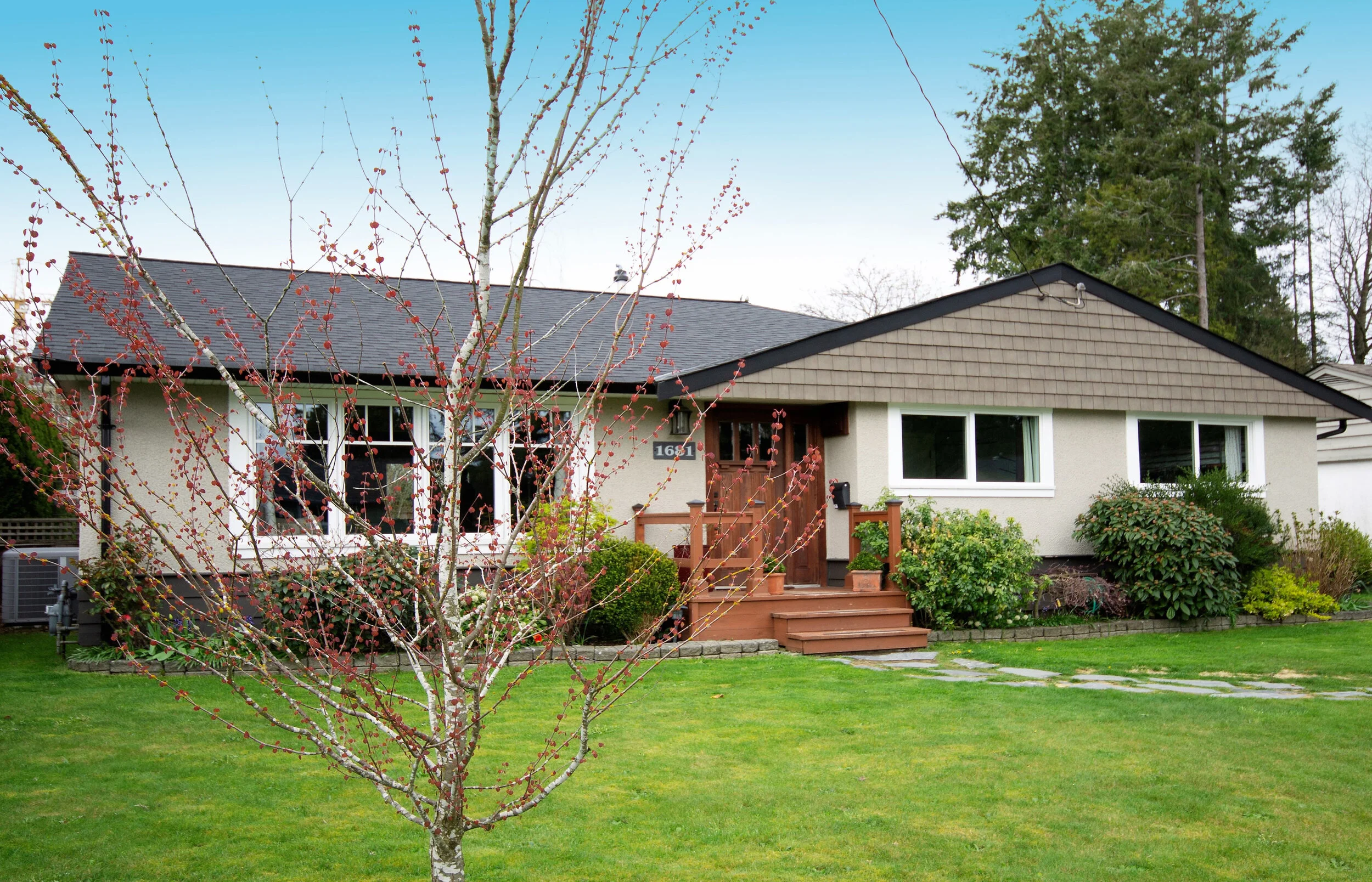 Just Listed: Huge Investment Opportunity in Central South Surrey Location