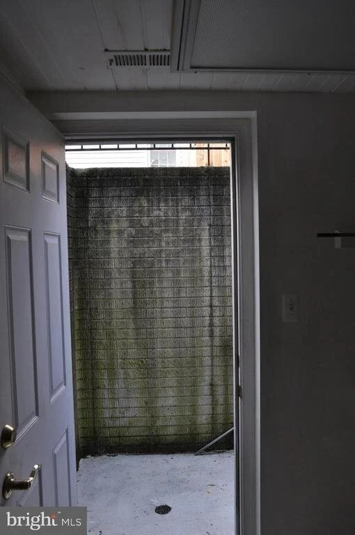 Terrible Real Estate Photo of the Week