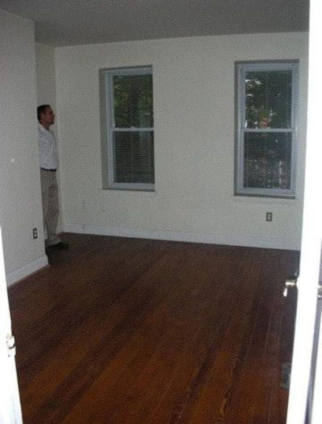 Terrible Real Estate Photo of the Week