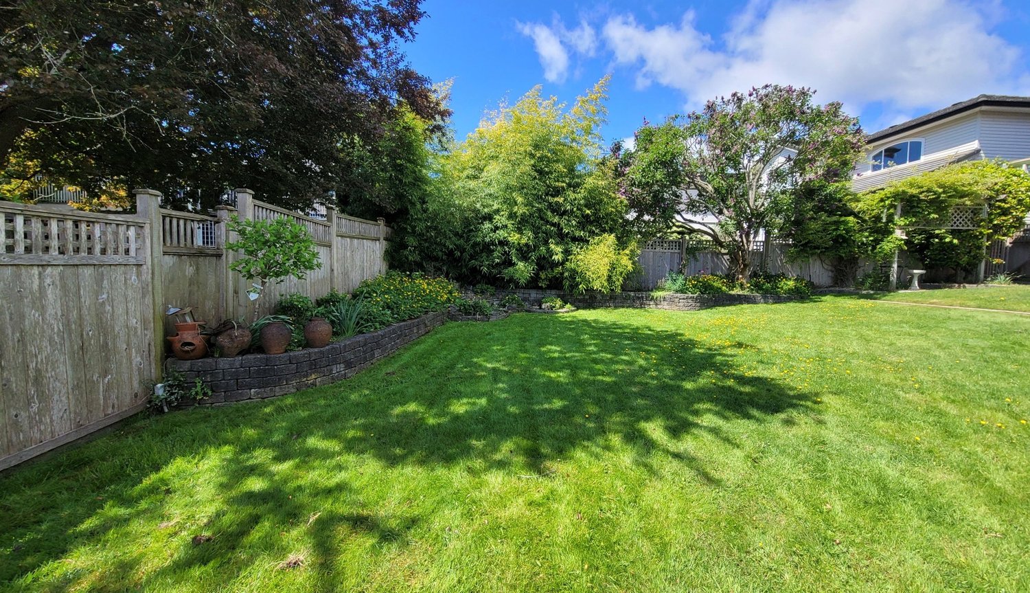 15974 BUENA VISTA AVE White Rock photo 21