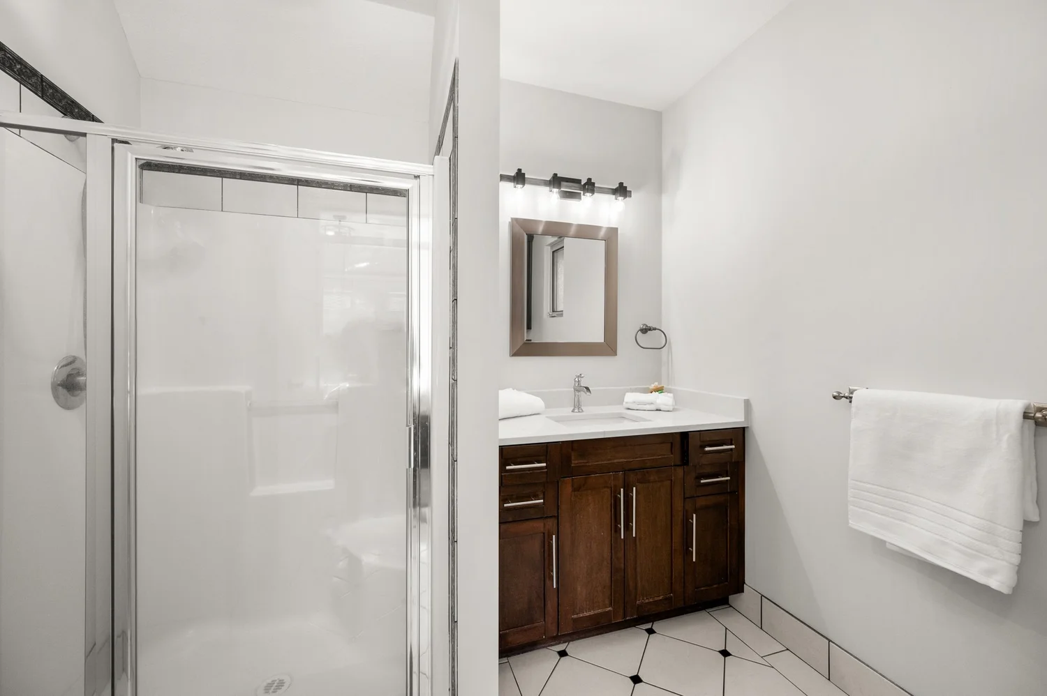 1247 Stayte Road, White Rock photo 19