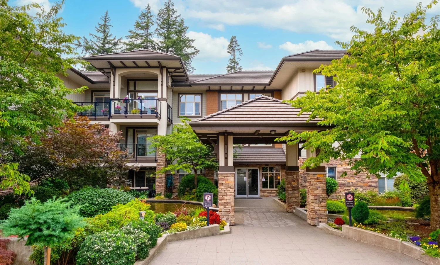 203 15145 36 Ave, South Surrey