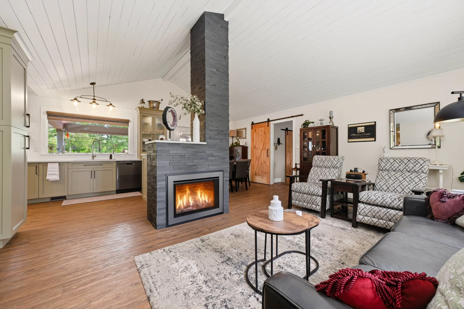 23541 24 ave photo 7