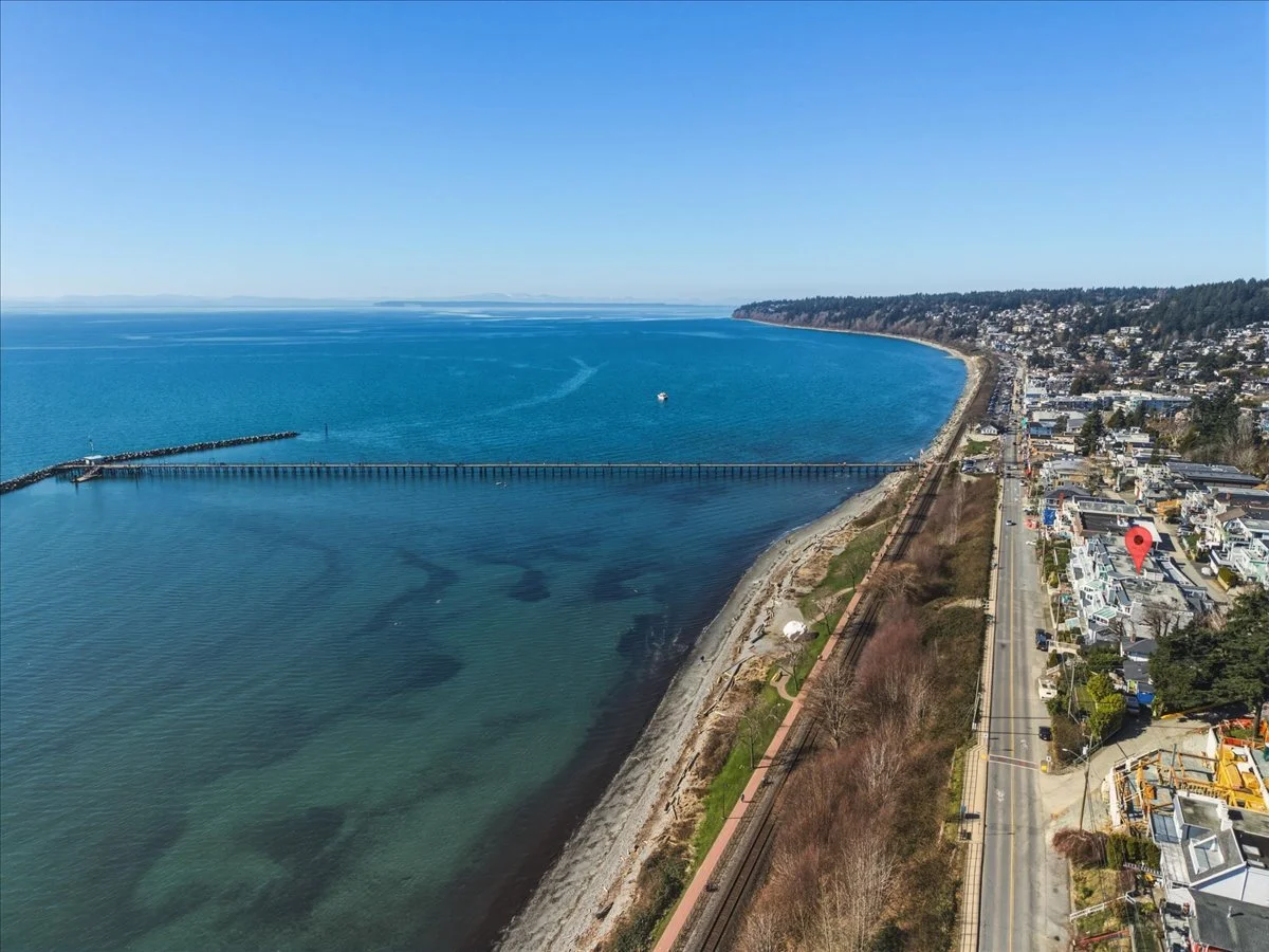 303 15165 Marine Drive photo 17