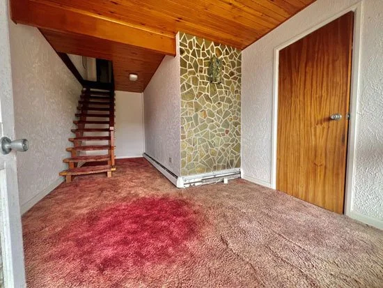 Terrible (White Rock) Real Estate Photos