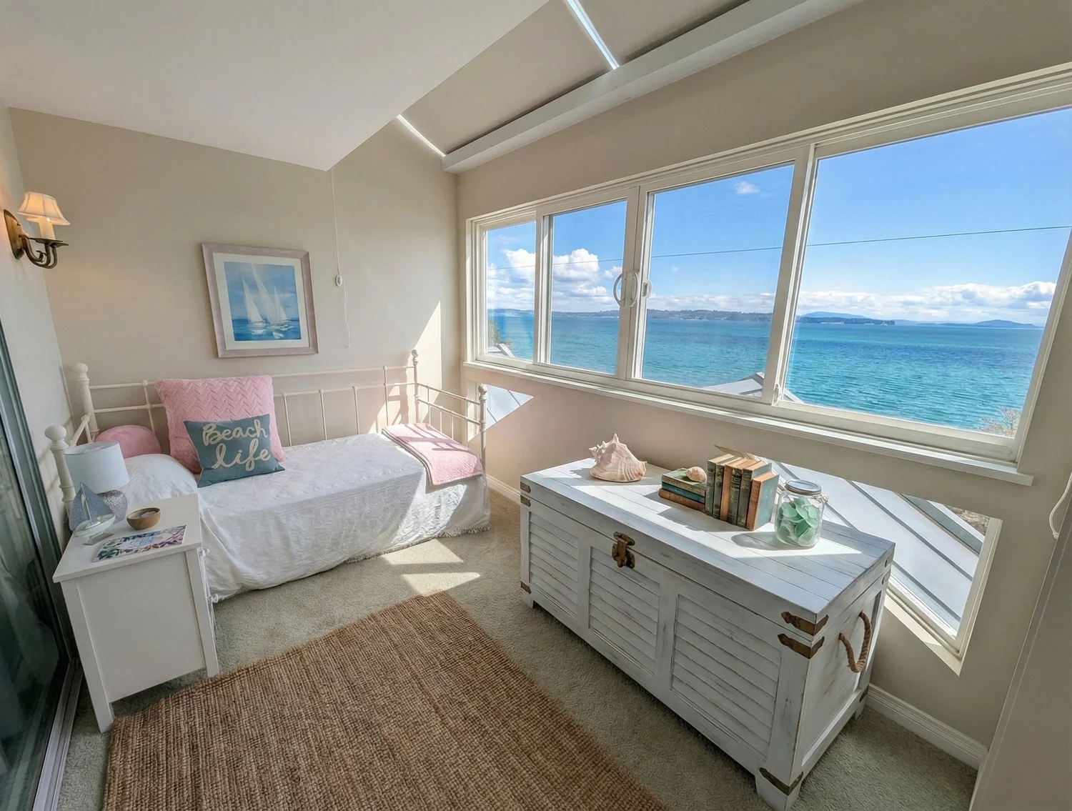 303 15165 Marine Drive photo 5