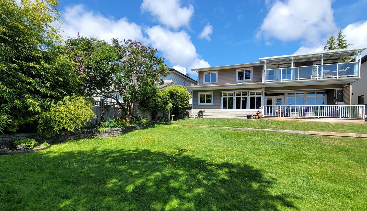 15974 BUENA VISTA AVE White Rock photo 22