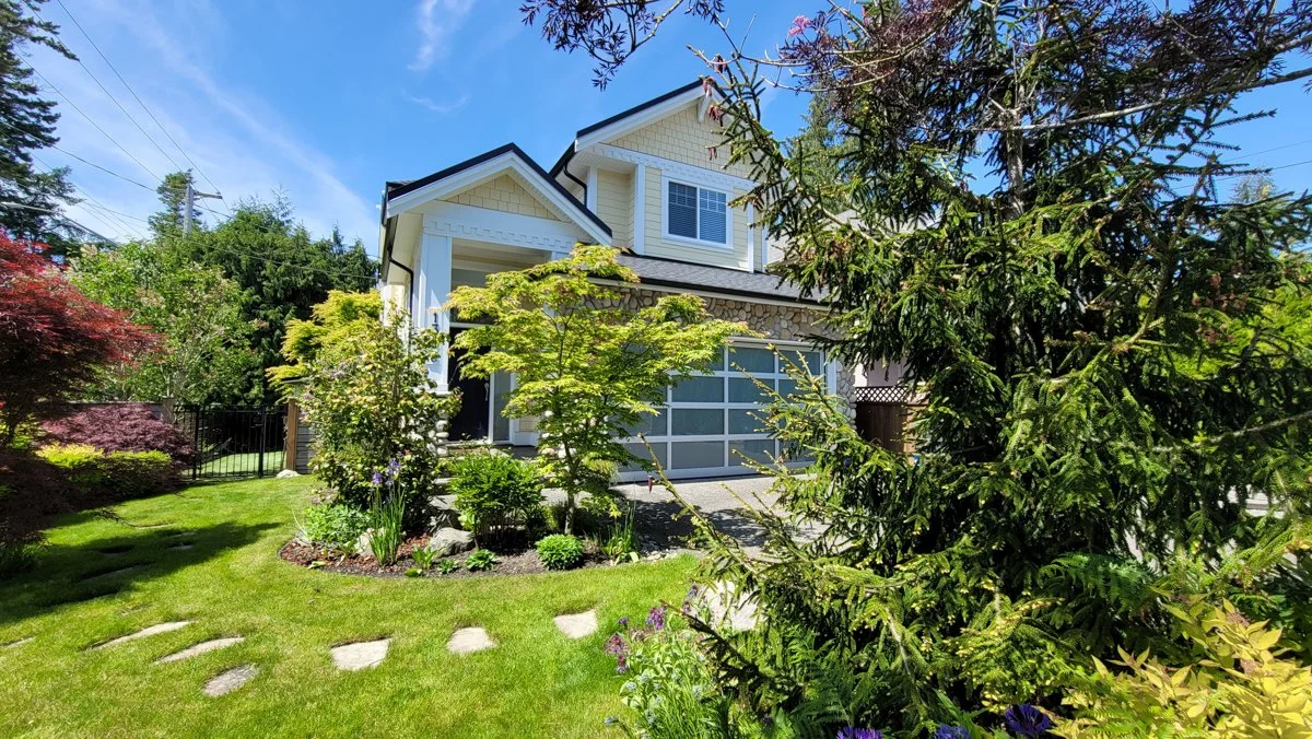 Just Listed: Updated 3-Bedroom + Den Home in Ocean Park, South Surrey