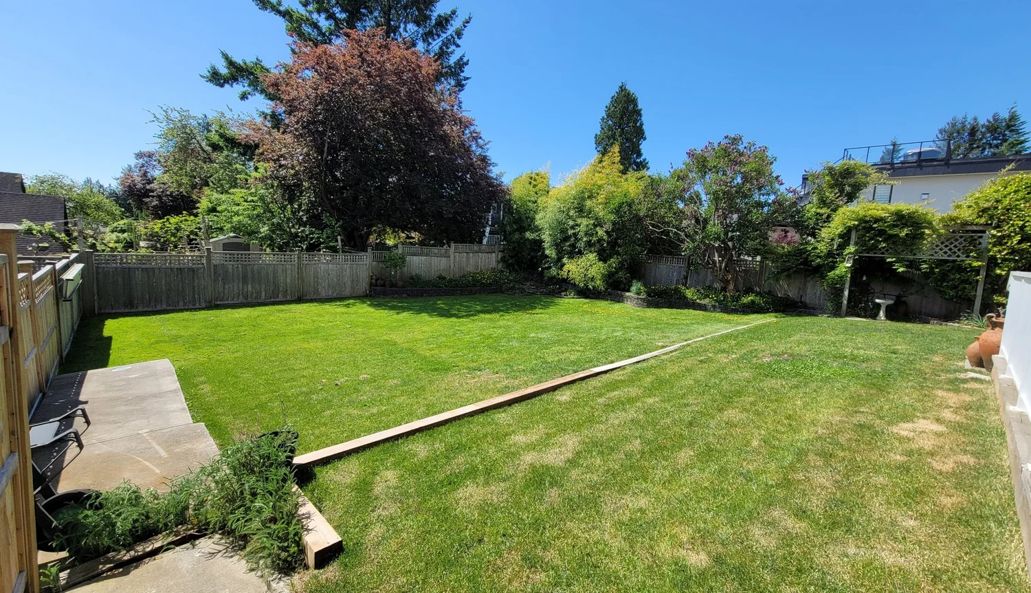 15974 BUENA VISTA AVE White Rock photo 20